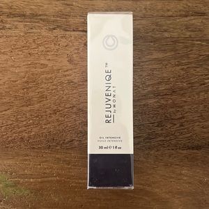 Rejuveniqe by Monat oil intensive